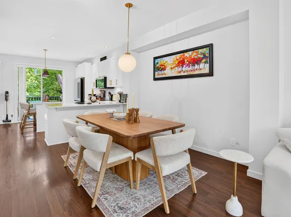 1245 Holtby St #15, Coquitlam, BC V3B 0E6