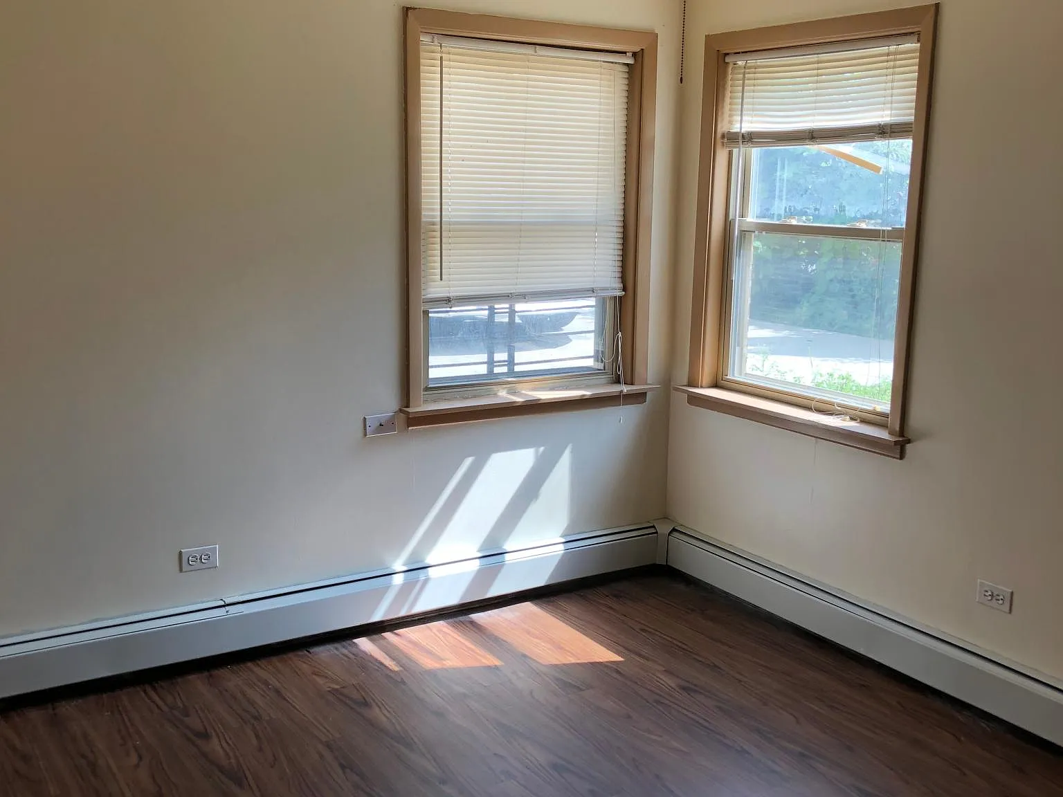3850 W Argyle St — Photo 3