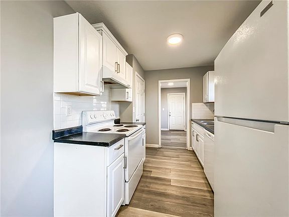 5th image of 11426 Applewood Dr
