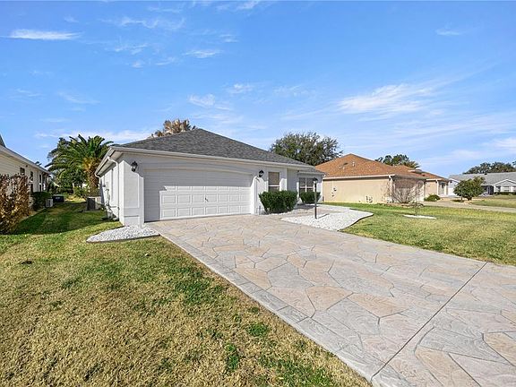 2nd image of 3188 Hudson Ct