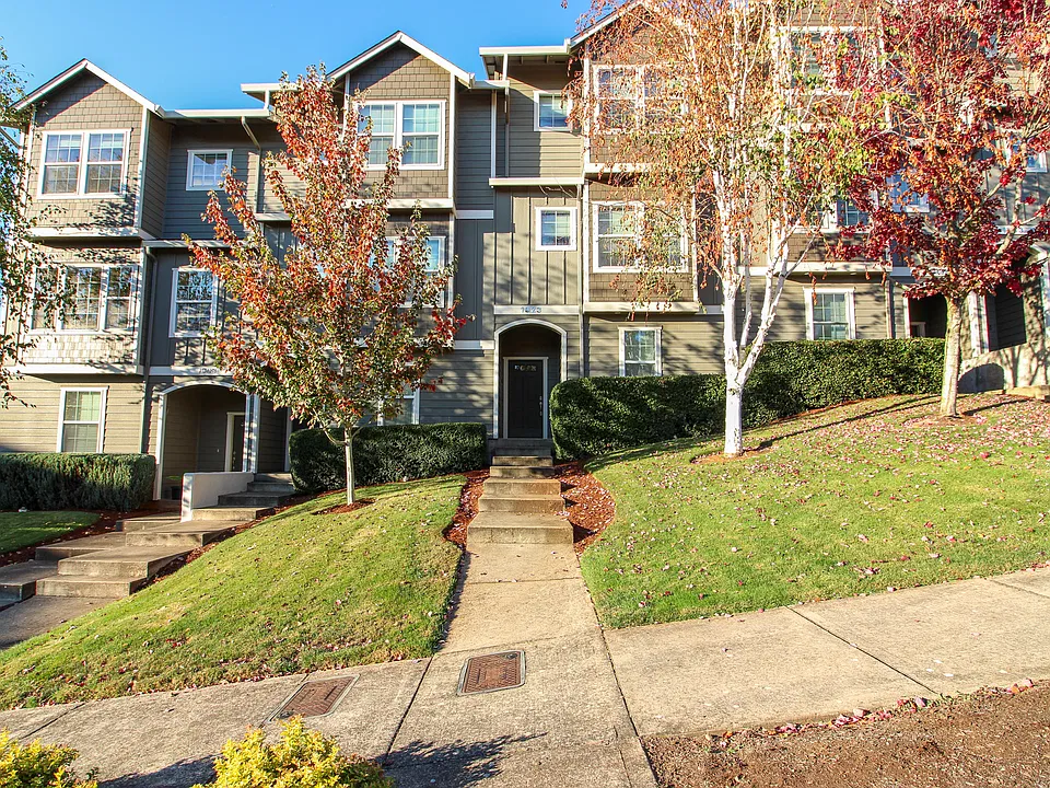 1923 Kari Dawn Ave SE