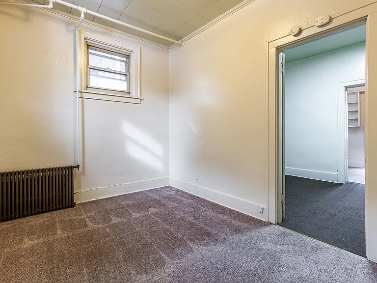 12 - 201 Locust — Photo 18