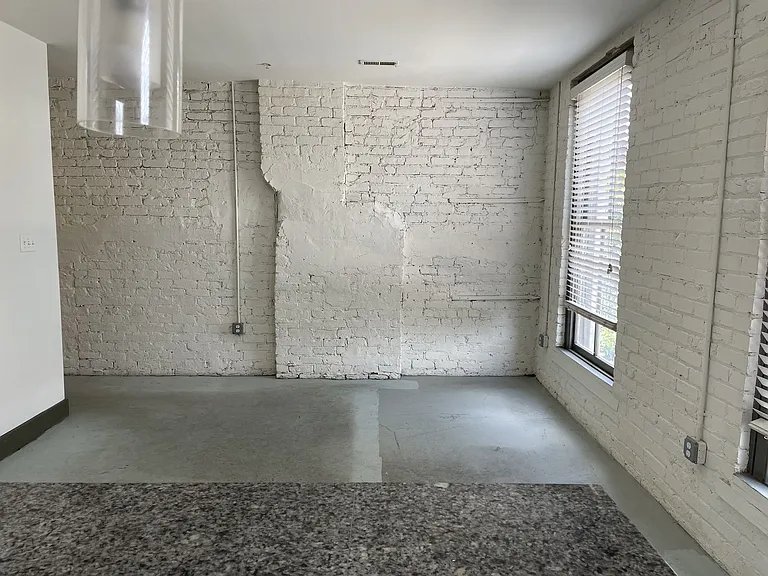 1100 Hull Street Apartments — Photo 7