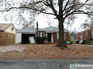 308 Newell Dr, Saint Louis, MO 63135