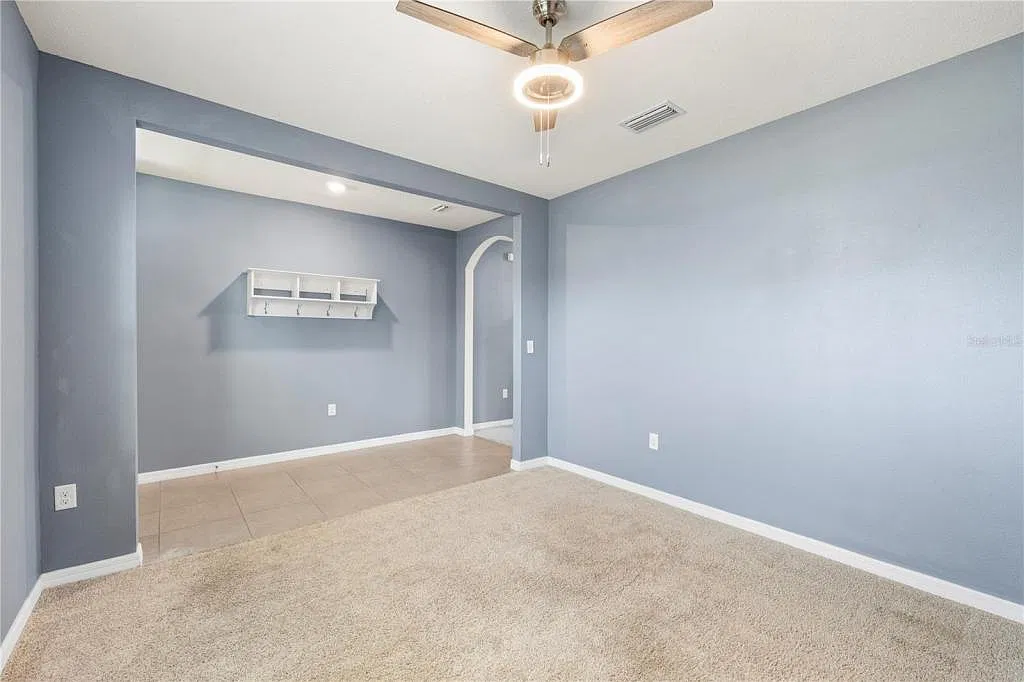 10212 Golden Light Ct — Photo 4
