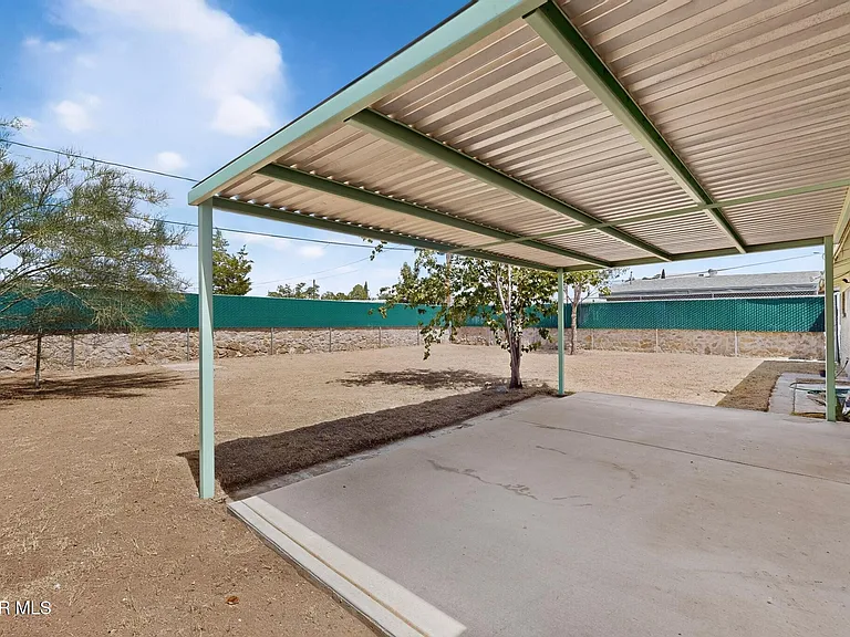 9545 Verbena Dr — Photo 35