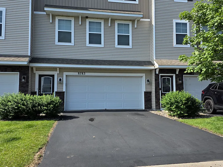 8783 Granite Ln — Photo 1