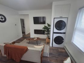 23 Handy St