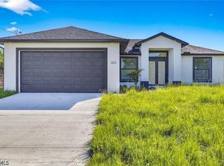 333 Pinehurst Ave, Lehigh Acres, FL 33974