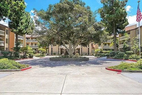 1775 Diamond St Photo 1