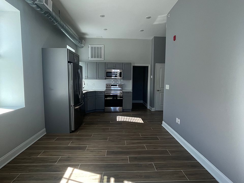 1st image of 59 E High St