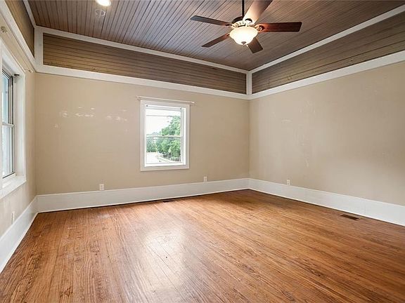 4th image of 1830 Lost Mountain Rd