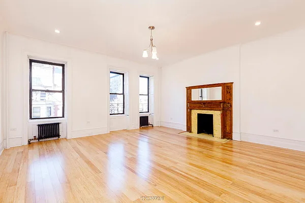 Rented by Town Residential | media 7