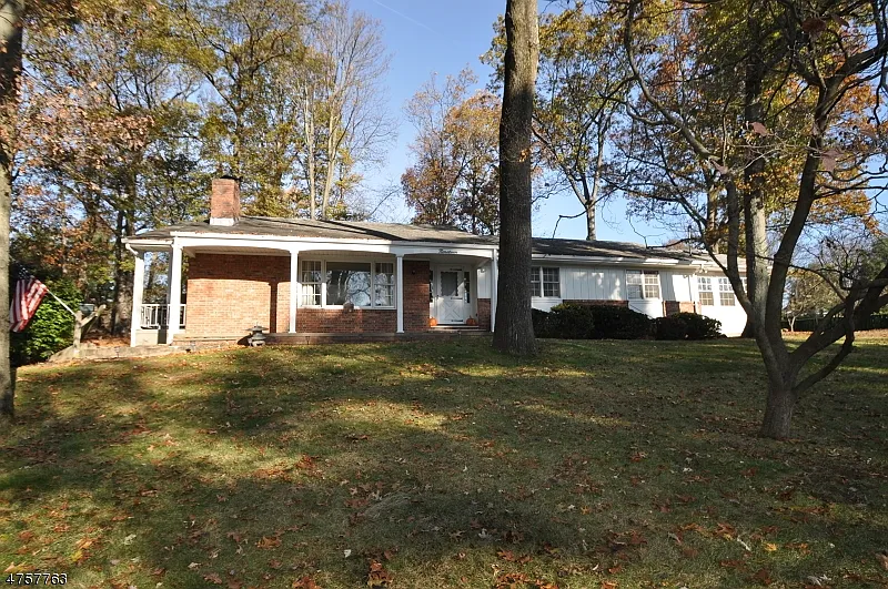 19 Fawn Dr photo 1