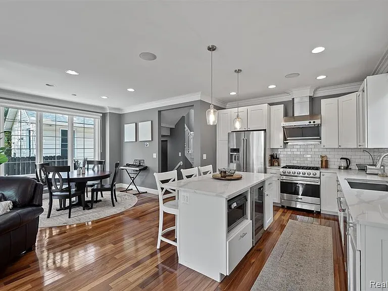 1400 Holland St — Photo 15