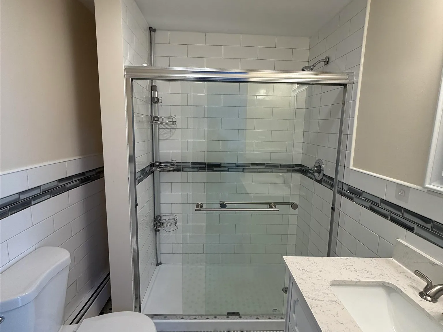 2 bed, 1.0 bath, 579 sqft, $2,300 — Photo 2