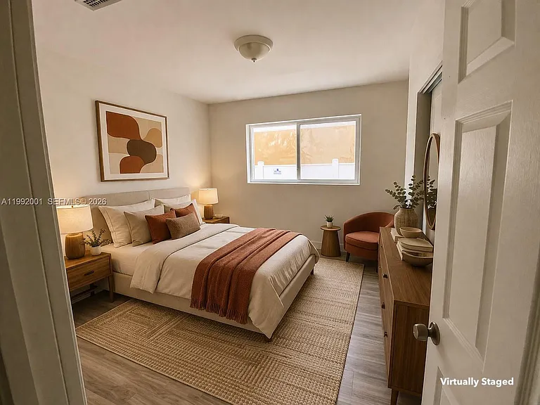 2840 NW 8th St — Photo 10