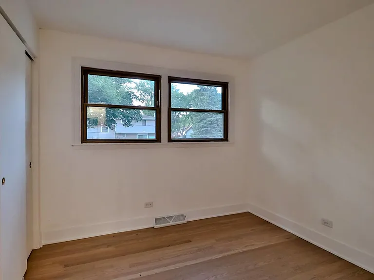 30W162 Claymore Ln — Photo 14