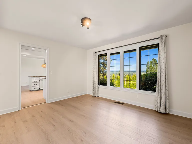 Formal dining room