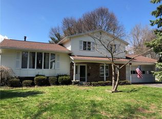 37 Cottonwood Ln, Rochester, NY 14617