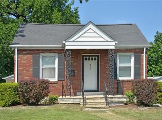 411 S Laclede Station Rd, Saint Louis, MO 63119