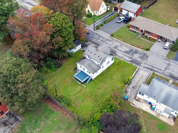 36 Upland Ave, Webster, MA 01570