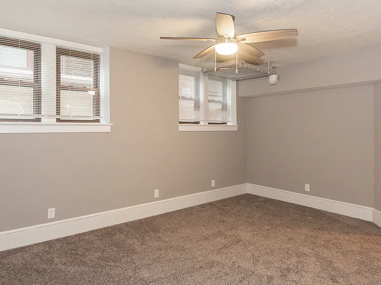2753 Euclid Heights Blvd — Photo 32