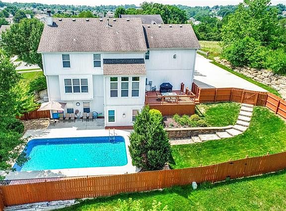 4th image of this home
