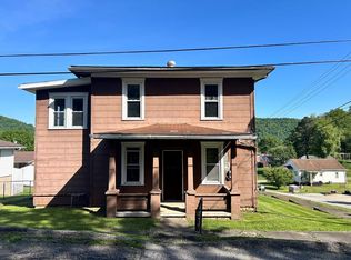 713 N 8th Ave, Paden City, WV 26159