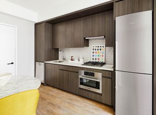 30-02 39th Ave #B612, Long Island City, NY 11101