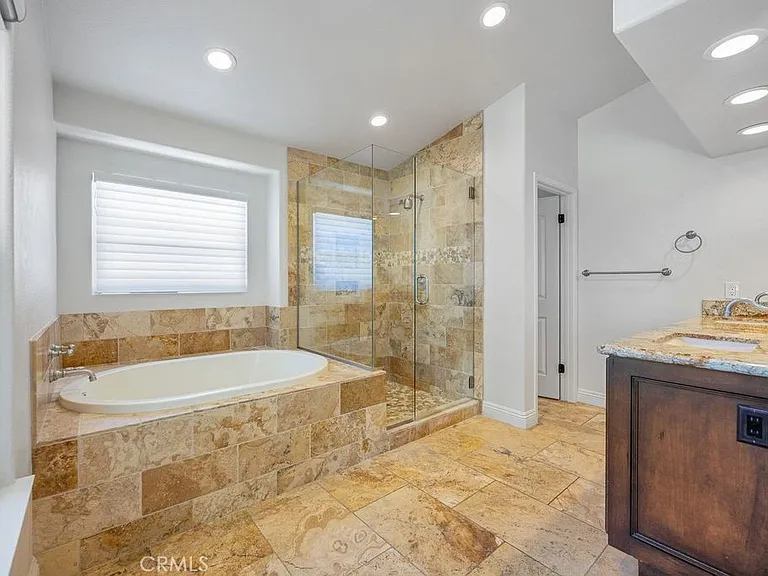 11 Pinewood Dr — Photo 28