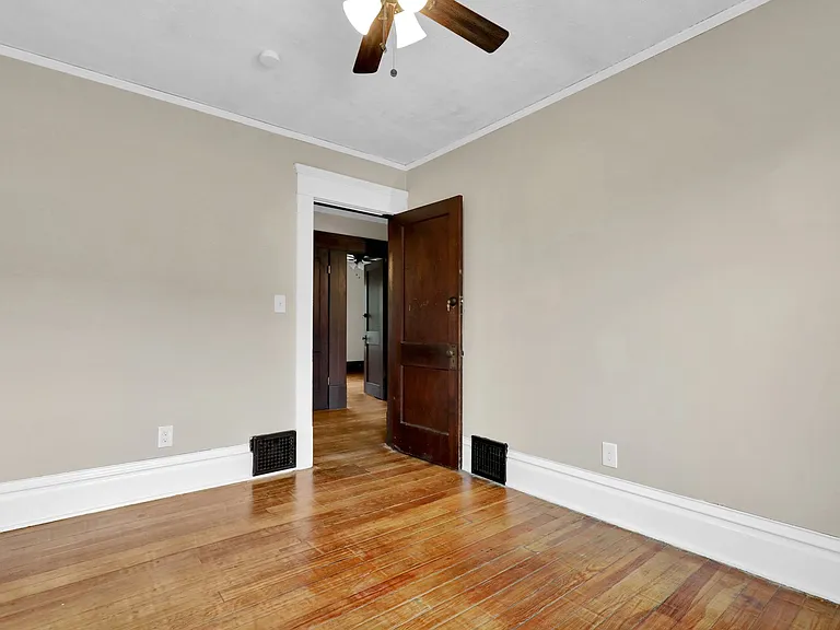 505 W Lenawee St — Photo 20