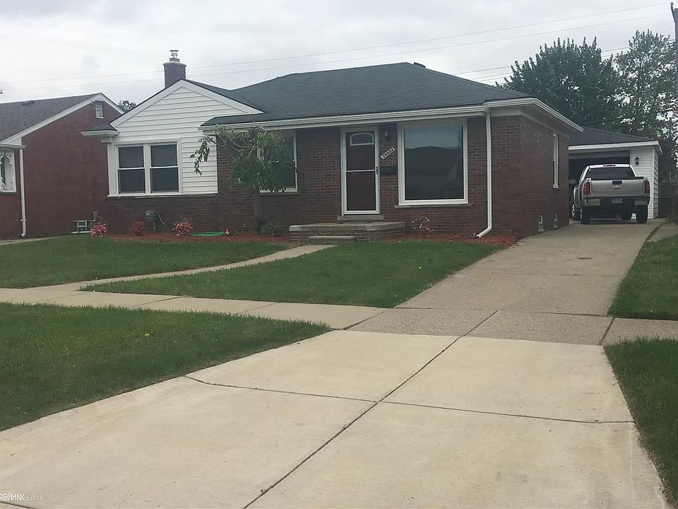 1st image of 28833 Groveland St