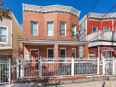 607 Baker Ave, Bronx, NY, 10460