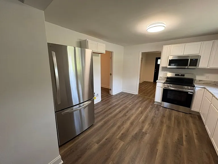 226 Lancaster Ave — Photo 8