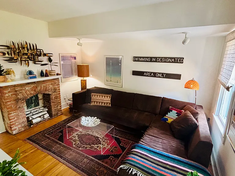 843 College Ave — Photo 13