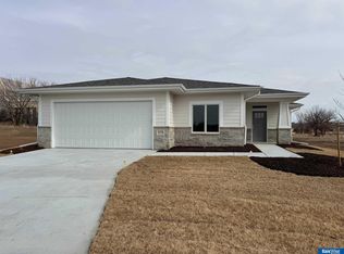 4230 Bluebell Ct, Lincoln, NE 68516