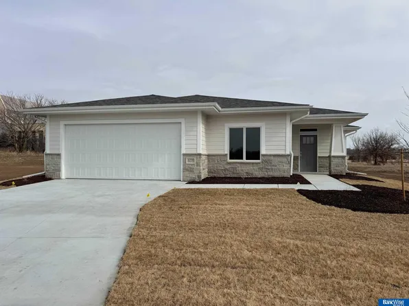 4230 Bluebell Ct, Lincoln, NE 68516