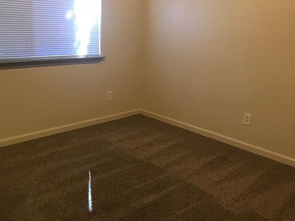 5th image of 7460 Rogers Ln APT 4