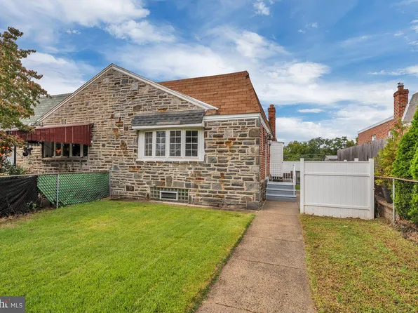 9106 Wooden Bridge Rd, Philadelphia, PA 19136