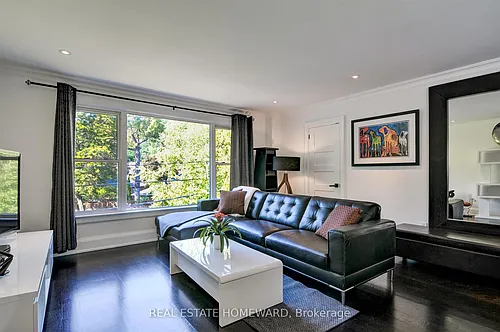 21 Love Cres #MAIN FLOOR Photo 1