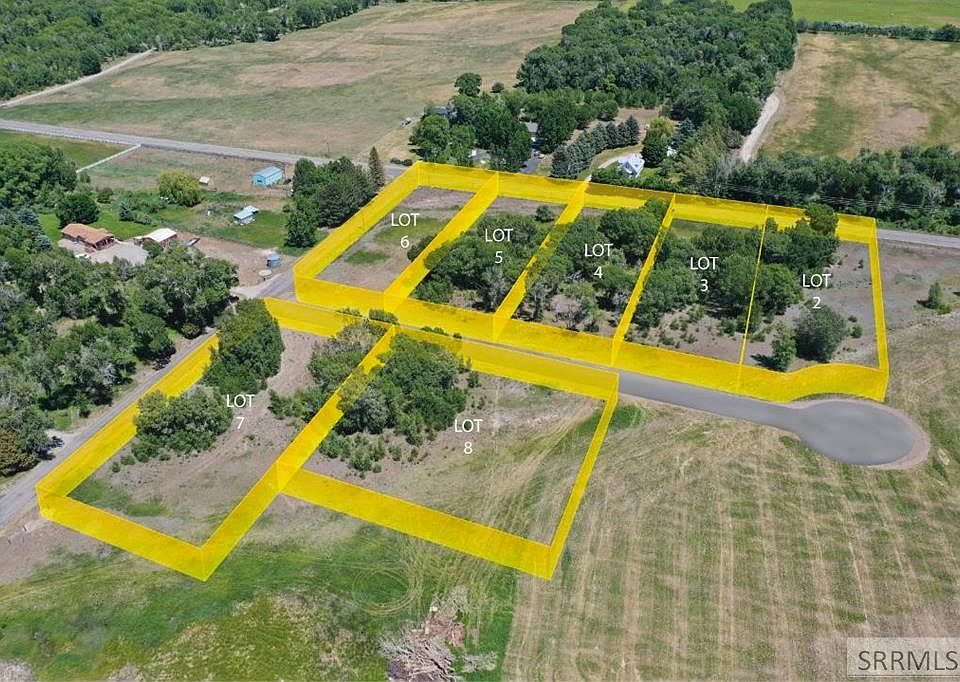 2nd image of 2 Chelsie Ln