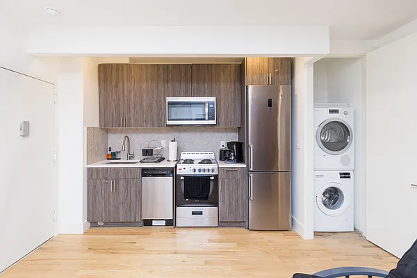 Rented by Green Leaf Management, LLC | media 9