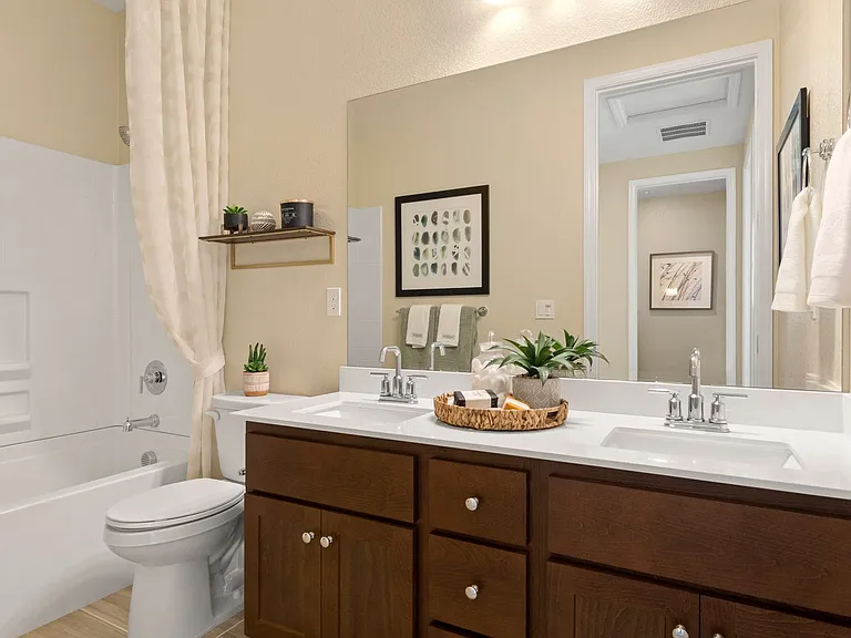 Spacious Townhomes in Provence at Natomas — Photo 38