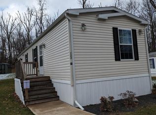 122 Valley Strm, Mountain Top, PA