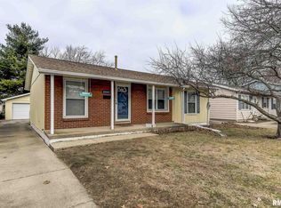 2605 Somerton Rd, Springfield, IL 62702