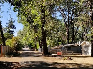 21387 Chamberlain St, Lakehead, CA