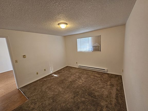 4th image of 401 23rd St SE #B
