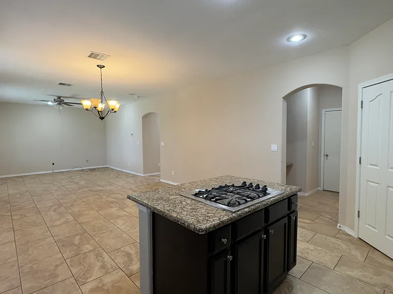 7665 Mundy Creek Dr — Photo 16