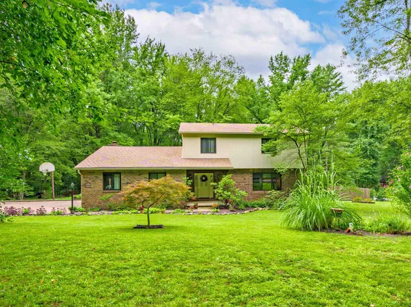 1690 W Hillsdale Rd, Evansville, IN 47710